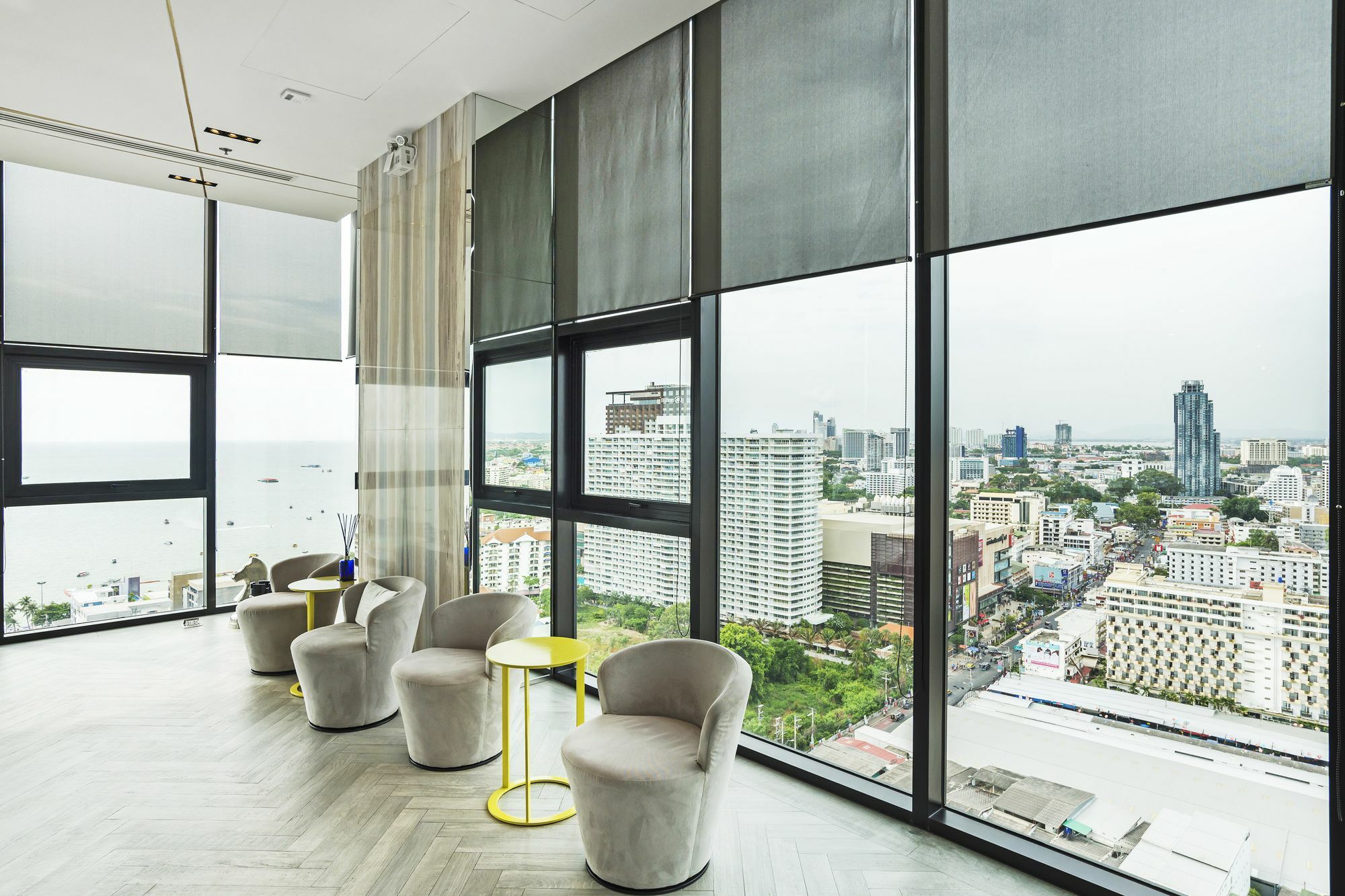 Favstay - The Base Central Pattaya Eksteriør billede